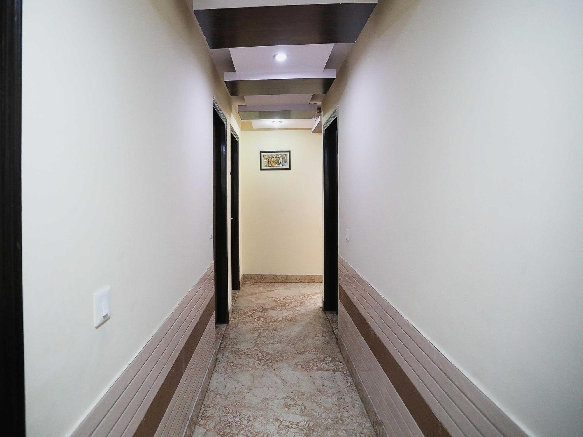Oyo Hotel Vedas Heritage Delhi  Buitenkant foto