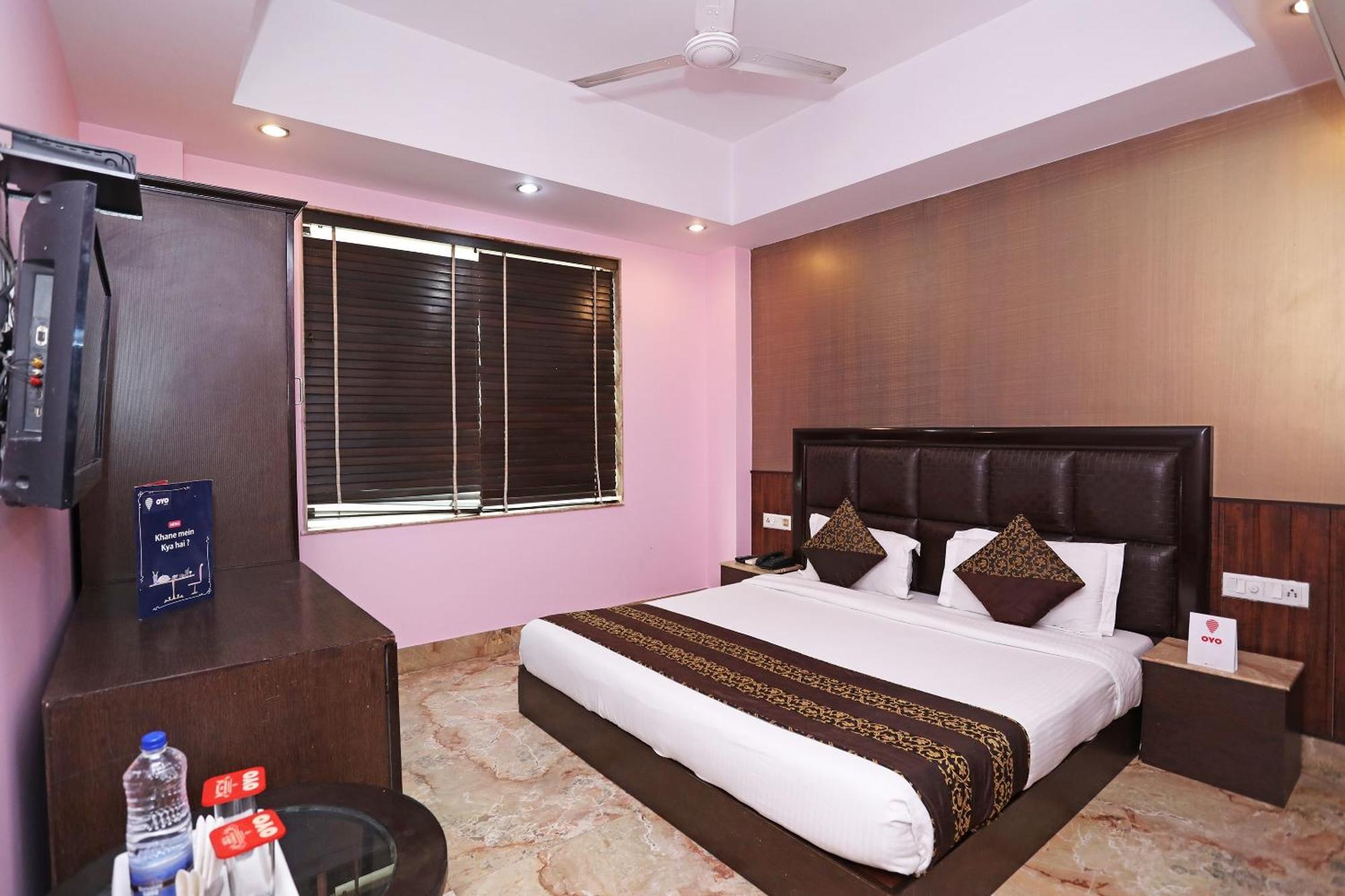 Oyo Hotel Vedas Heritage Delhi  Buitenkant foto