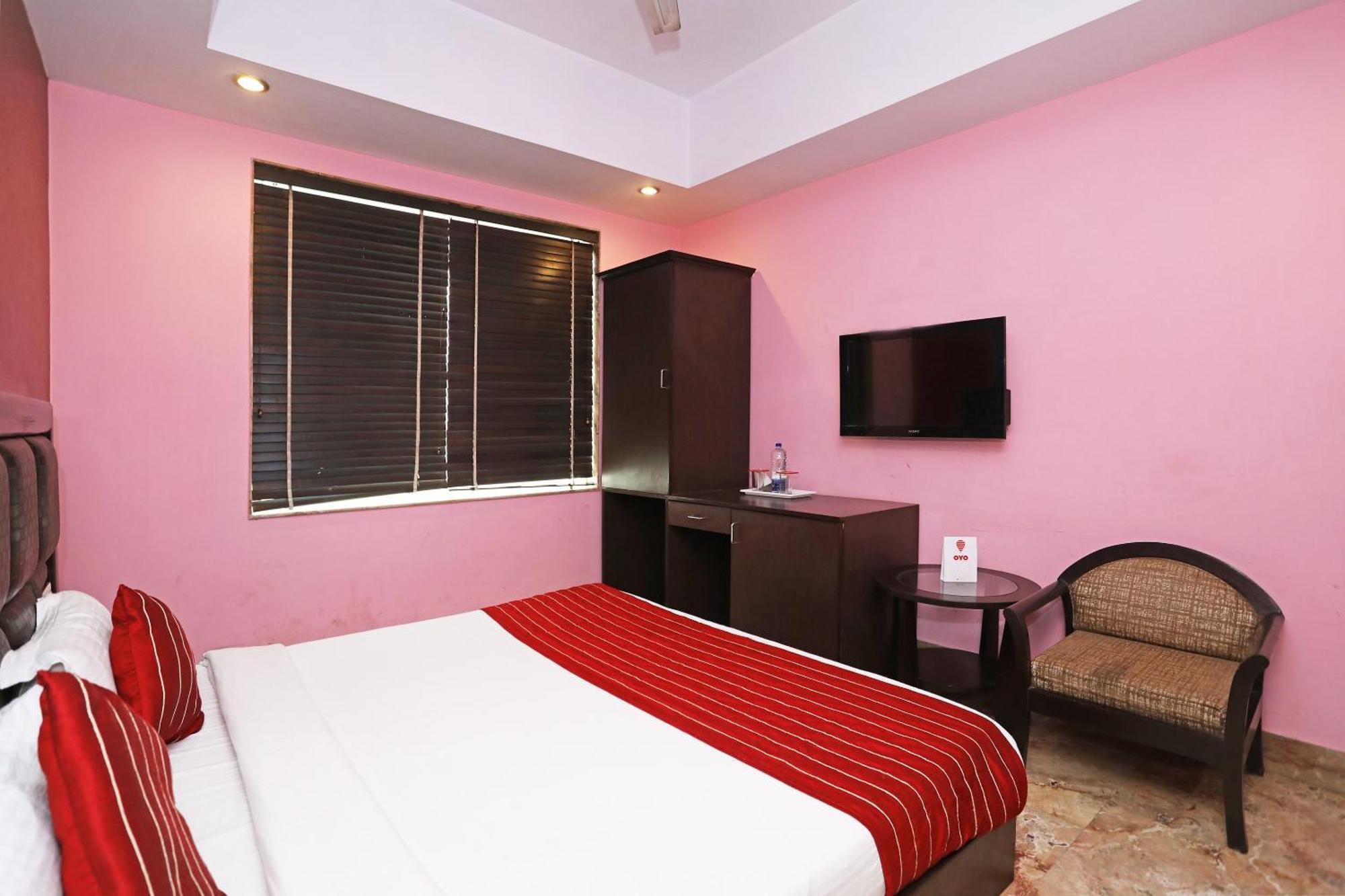 Oyo Hotel Vedas Heritage Delhi  Buitenkant foto